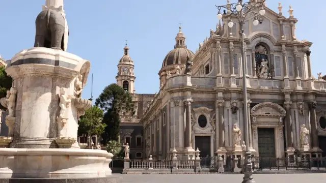 Explore the remarkable architecture of Catania's iconic cathedral in Sicily, showcasing ancient cultural heritage.