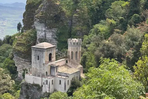 Palermo: Segesta, Erice & Salt Pans Full-Day Excursion