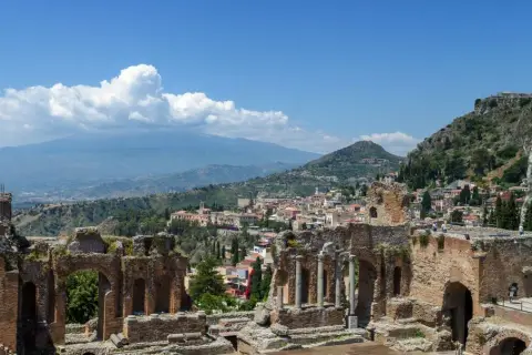 Ancient Theatre of Taormina: Skip-the-Line Ticket + Audio Guide